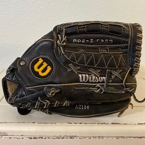 VINTAGE WILSON BASEBALL GLOVE PROFESSIONAL MODEL A2114 RIGHT-HANDED 20K CLEMENS